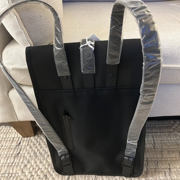 *BRAND NEW* Rains Backpack 9L - Picture 2 of 2